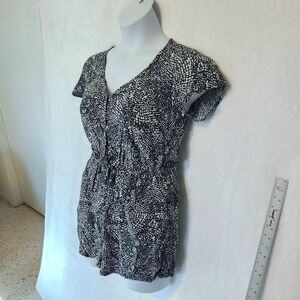 Gap Women’s Romper XS Blue & White Short Sleeve V Neck Pockets Tie Waist